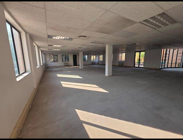 BUSINESS PROPERTY TO RENT IN MENLYN